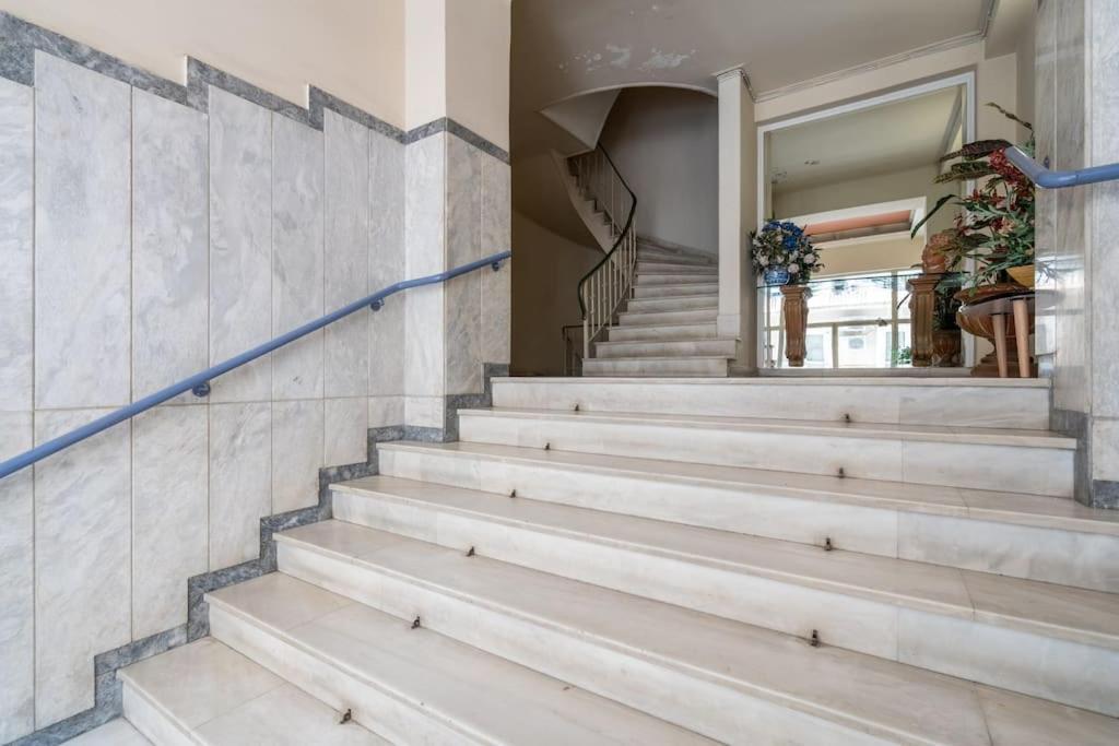 Ferienwohnung Urban Elegance In Kolonaki Athen Exterior foto